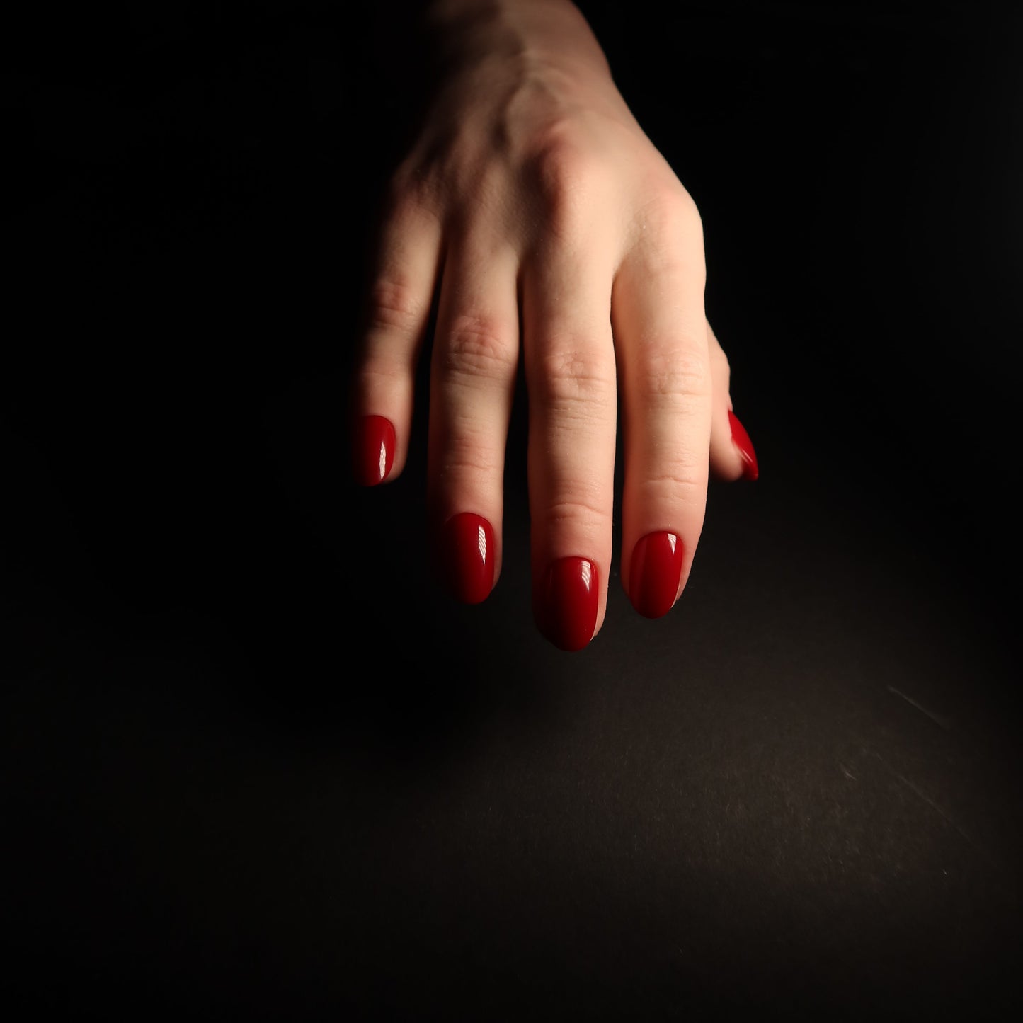 Classic Red Short Round Soft Gel Press-Ons